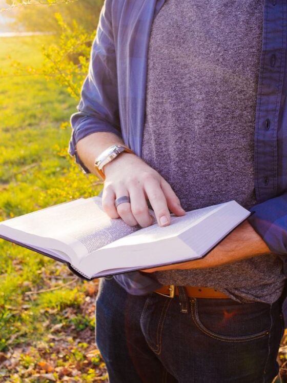 Featured - Top 5 Health Benefits of Reading Daily