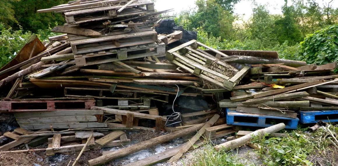 The Art of Choosing the Perfect Recycling Center for Your Wooden Pallets